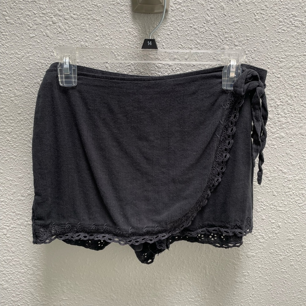 ❤️‍🔥3/$15❤️‍🔥 Aerie Skort - Size L - Black - GUC